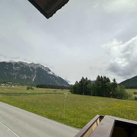 Haus Am Waldrand Appartement Leutasch Buitenkant foto