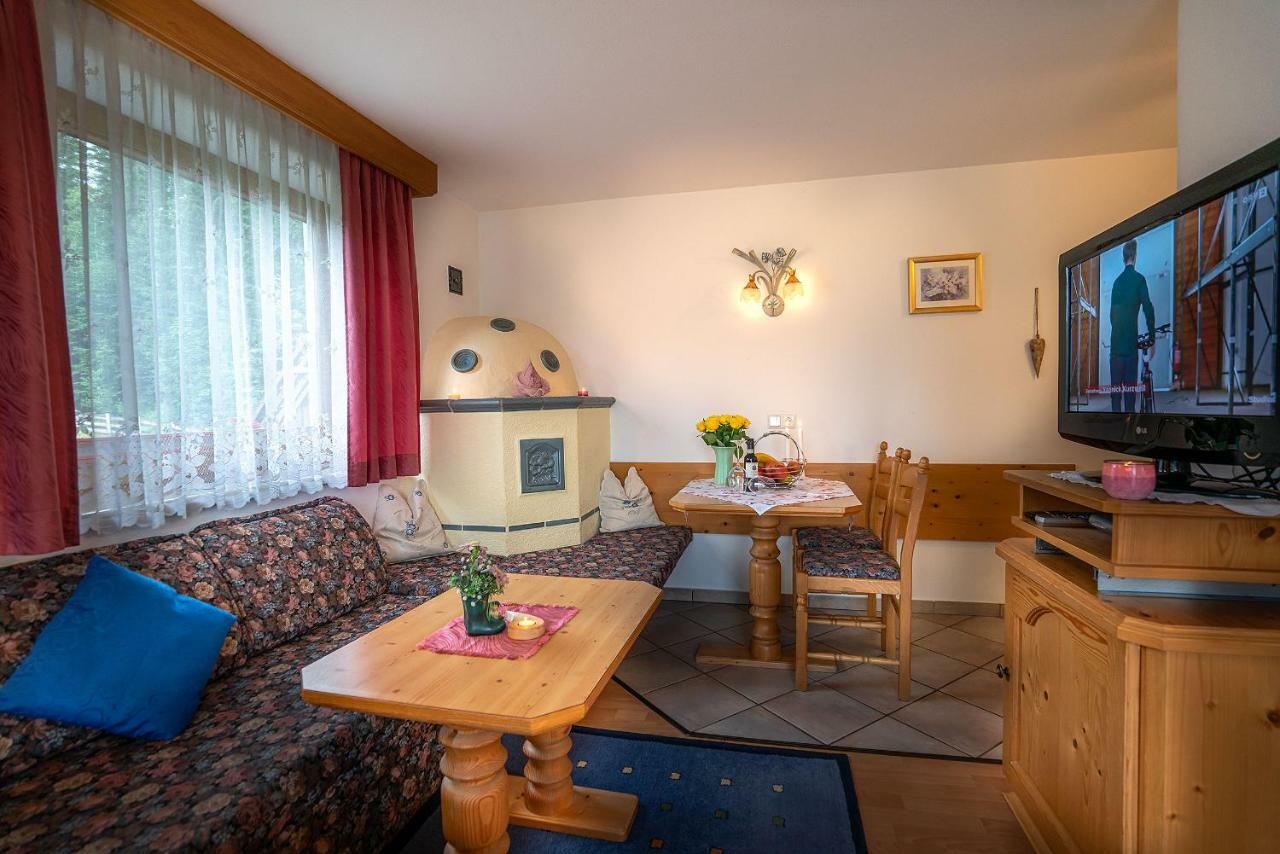 Haus Am Waldrand Appartement Leutasch Buitenkant foto