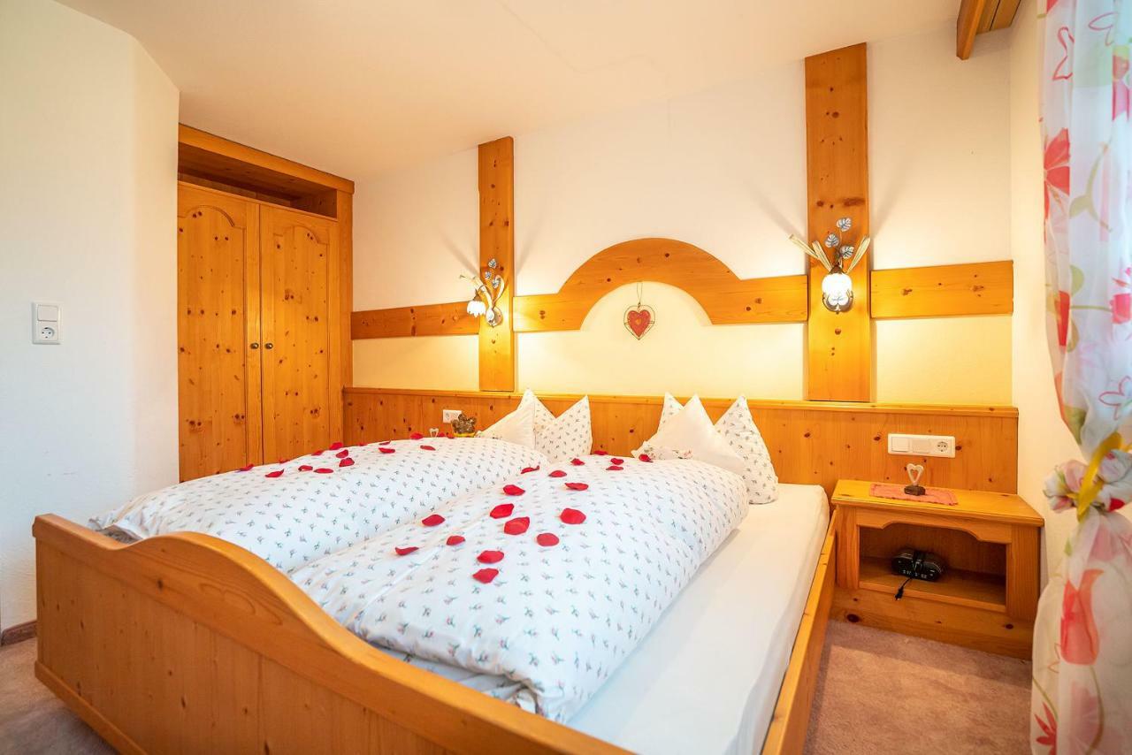 Haus Am Waldrand Appartement Leutasch Buitenkant foto